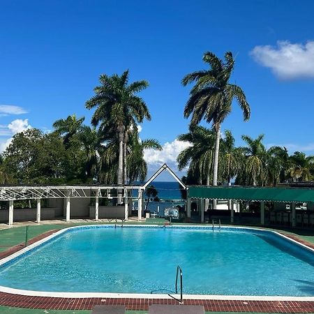Sea Castles La Vue Apartment Montego Bay Ngoại thất bức ảnh